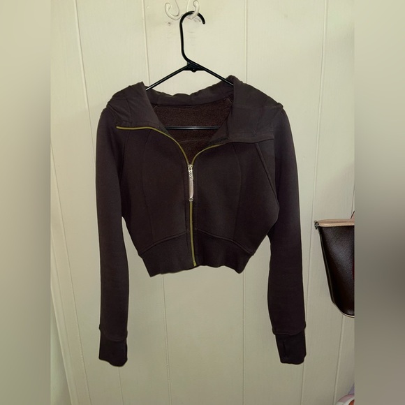 Lululemon Scuba Full-Zip Cropped Hoodie - Picture 2 of 6